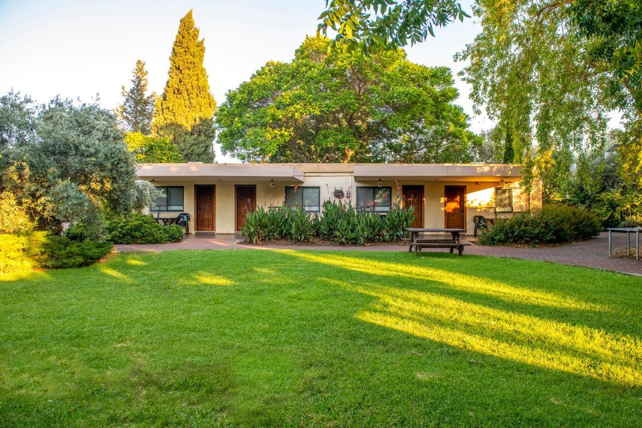 כפר הנופש קיבוץ גדות Kibbutz Gadot Galilean Resort Ngoại thất bức ảnh