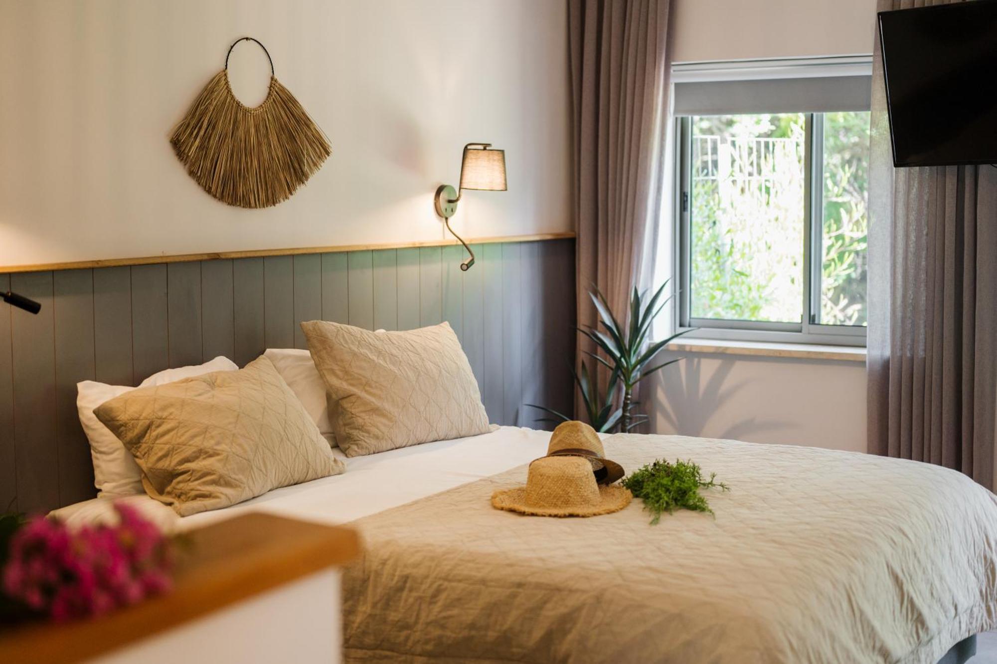 כפר הנופש קיבוץ גדות Kibbutz Gadot Galilean Resort Ngoại thất bức ảnh